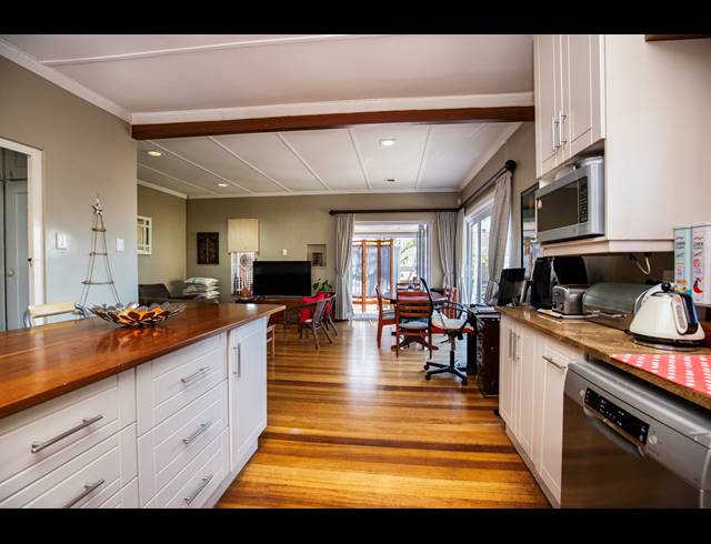 6 BEDROOM MAISONETTE FOR SALE IN WINDERMERE